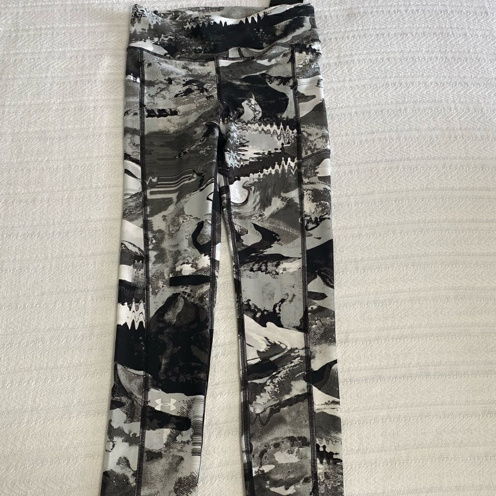 UNDER ARMOR Womens XSMALL HeatGear Printed High Waisted Capri Leggings